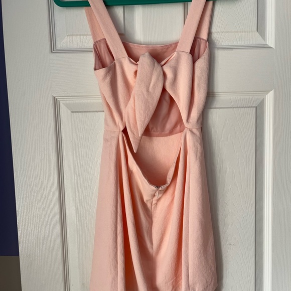 Light pink dress from Aritzia - Picture 4 of 4